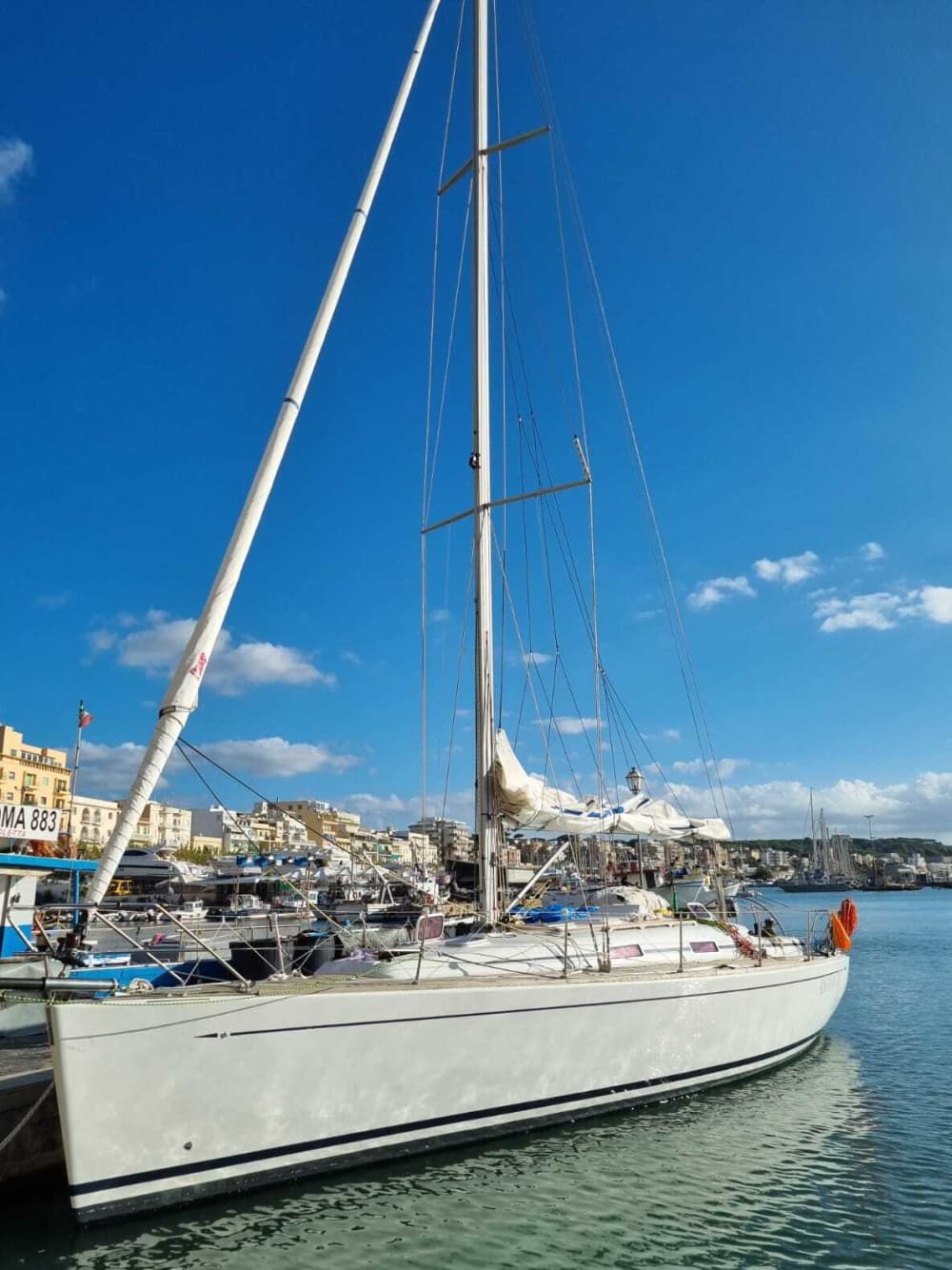 O ritmo de San Felice Circeo: Momentos inesquecíveis em um veleiro.