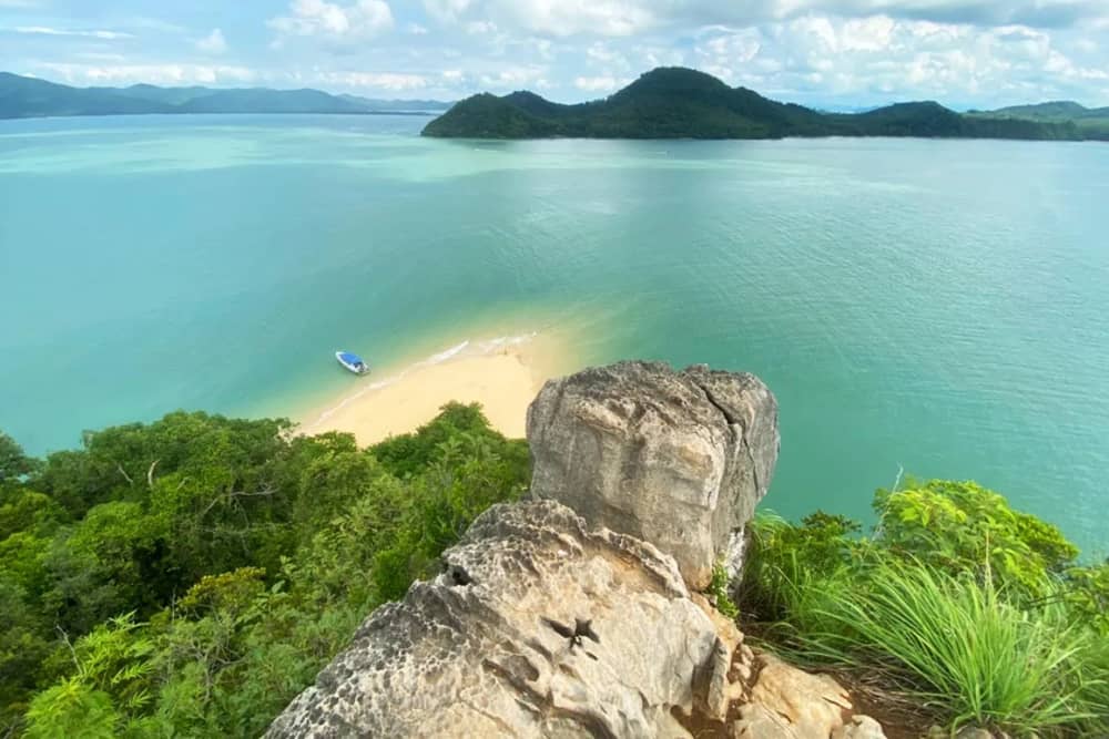 Лучшее развлечение на воде на Пхукете: 8-часовое приключение на катамаране