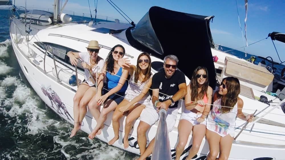 Utforska Valencia och njut av en heldags segling på en segelbåt