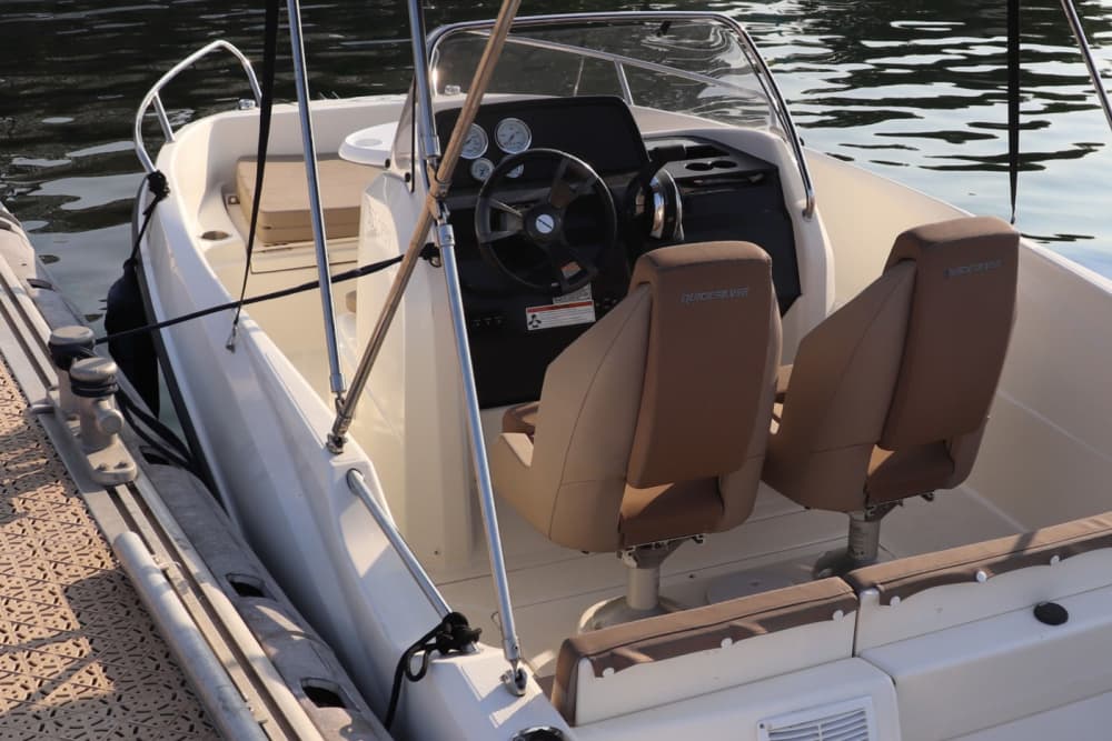 Exceptional half-day at sea with skipper – Marseille & its islands