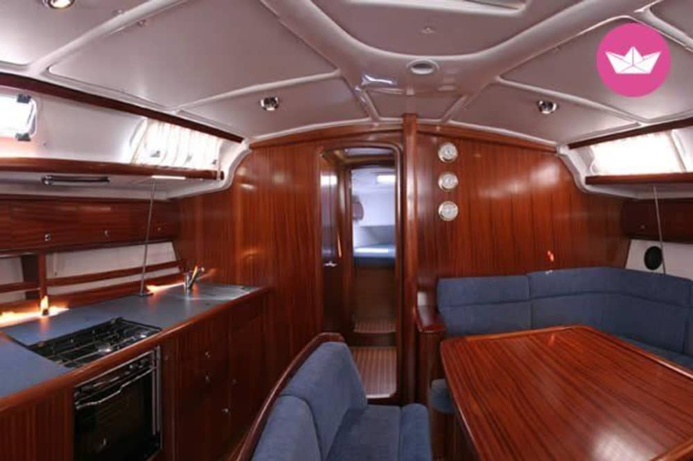 Half-day cruise in the Gulf of Cagliari: sail towards the horizon with Prosecco swimming stops.