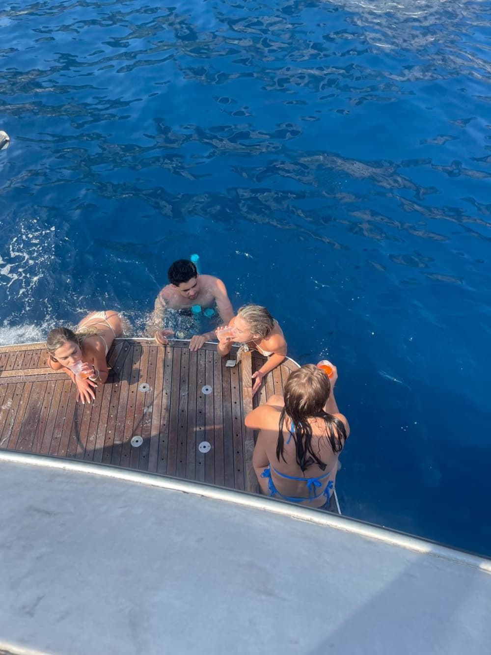 Exklusive Yacht mit Whirlpool und Skybar in Capri