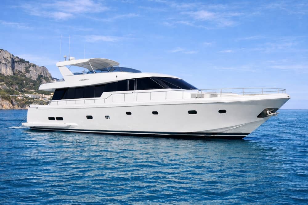 Exklusive Yacht mit Whirlpool und Skybar in Capri
