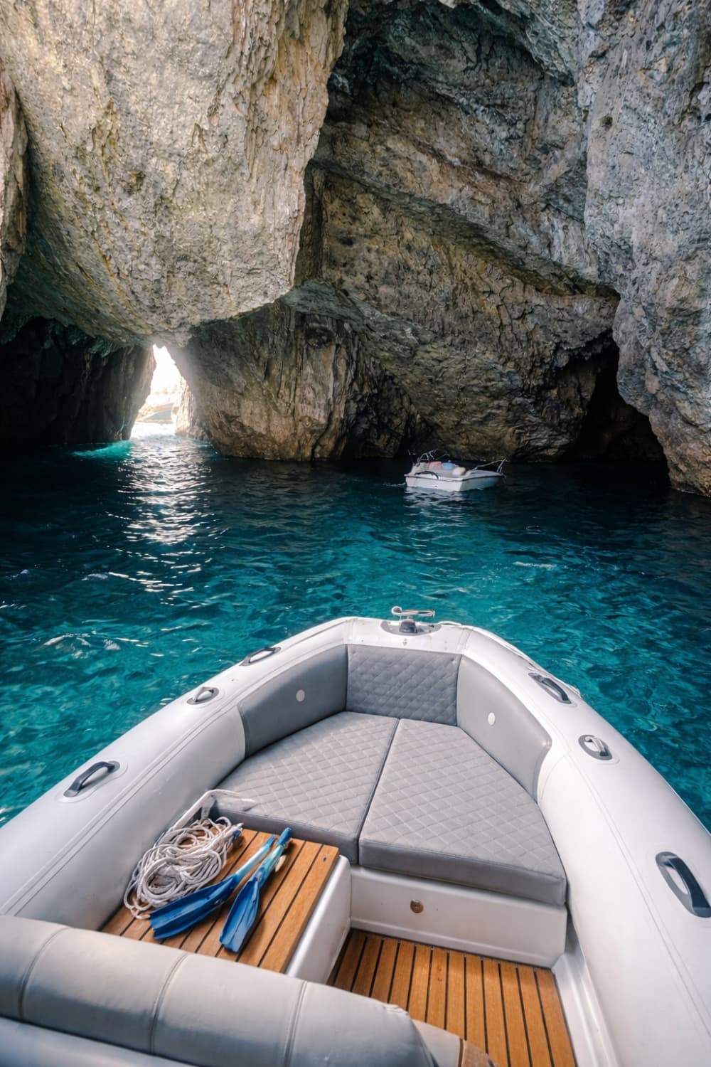 Exklusive Yacht mit Whirlpool und Skybar in Capri