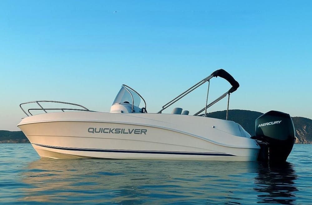 3h30 för att upptäcka Saint-Cyr-sur-Mer med motorbåt