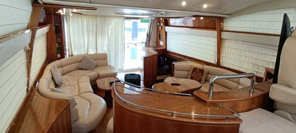 Prywatny 2-godzinny rejs jachtem Azimuth o zachodzie słońca, aby odkryć Dubaj od strony morza