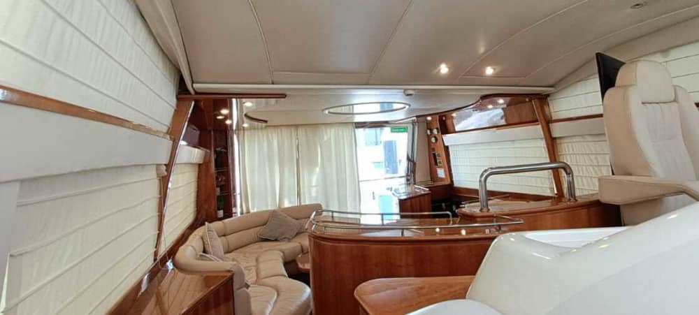 Prywatny 2-godzinny rejs jachtem Azimuth o zachodzie słońca, aby odkryć Dubaj od strony morza