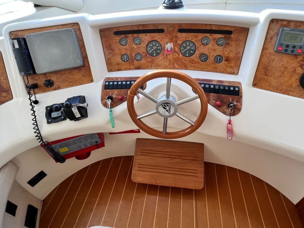 Prywatny 2-godzinny rejs jachtem Azimuth o zachodzie słońca, aby odkryć Dubaj od strony morza