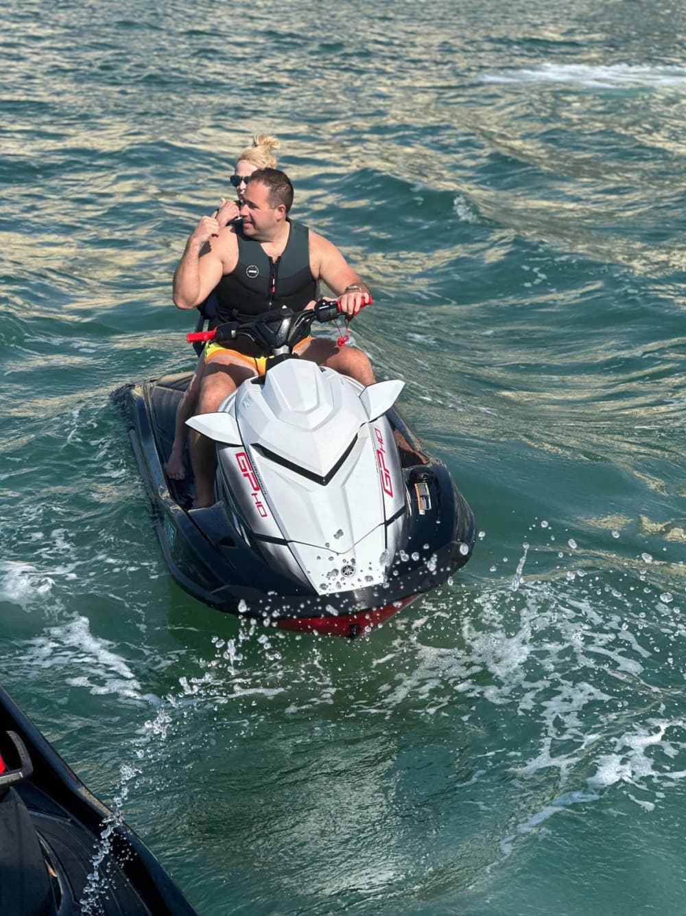 Prywatny 2-godzinny rejs jachtem Azimuth o zachodzie słońca, aby odkryć Dubaj od strony morza