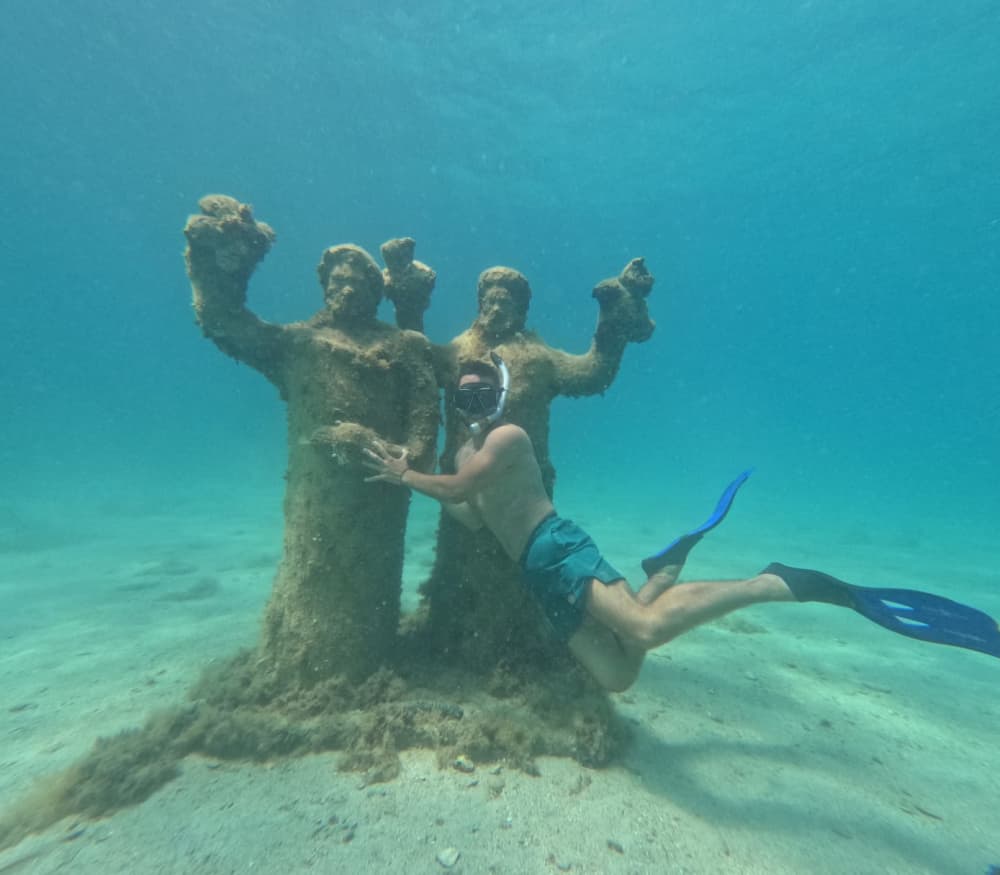 Erkunden Sie das Unterwassermuseum und die magische Blaue Lagune – ein einzigartiges Meeresabenteuer!