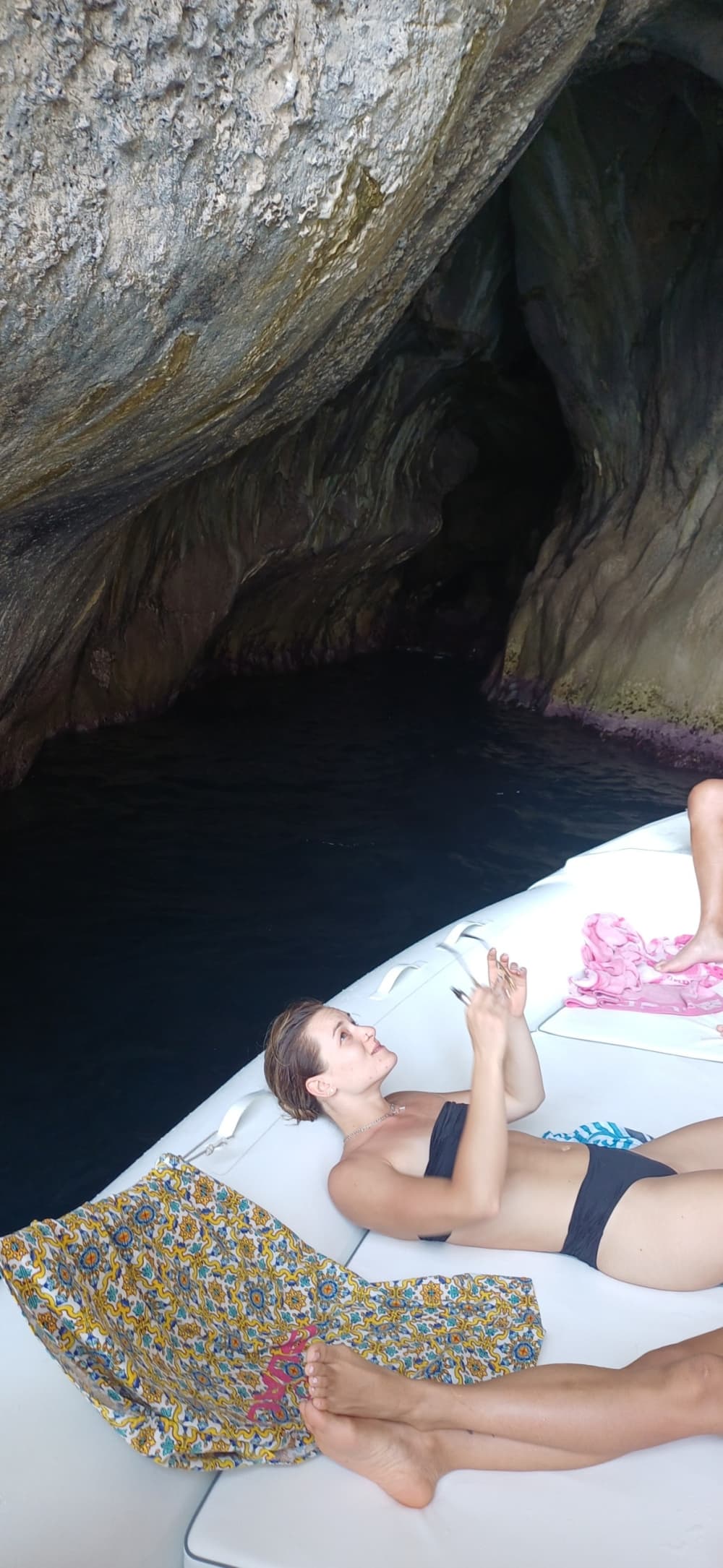 Genießen Sie 8 Stunden auf einem Motorboot in Neapel