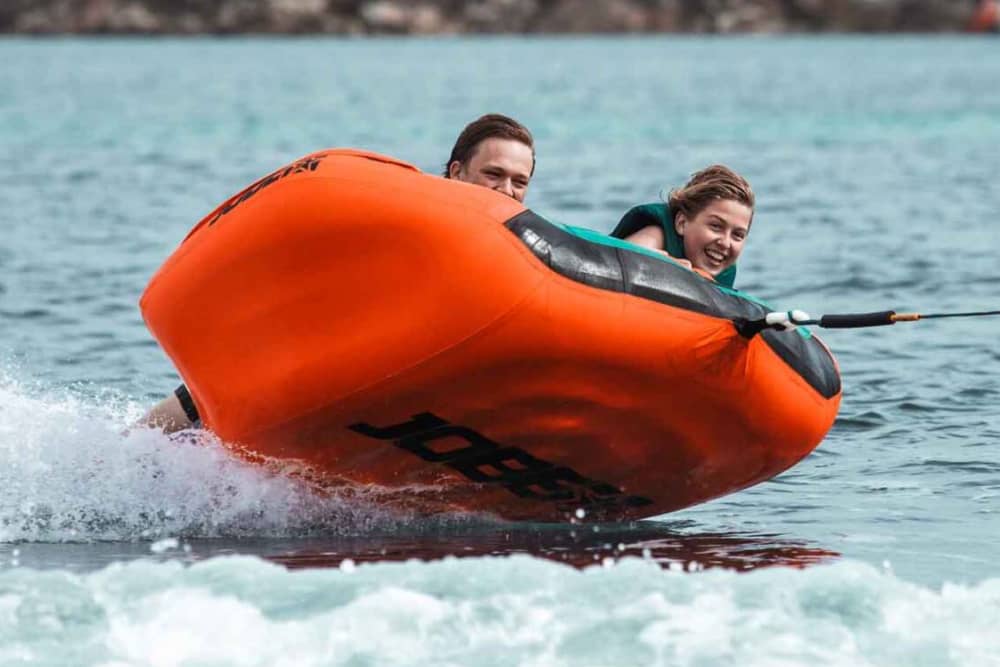 Discover Faro on a motorboat for 7h