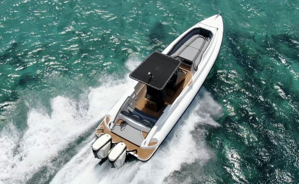 Paros escape: 4h of relaxation on a motorboat