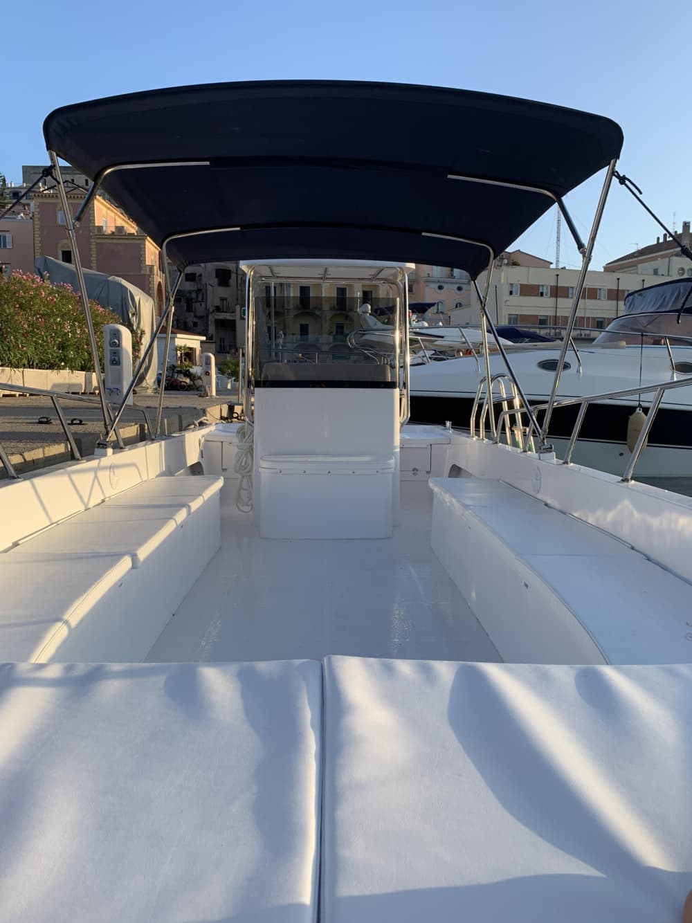 Una giornata a Gaeta su un motoscafo.