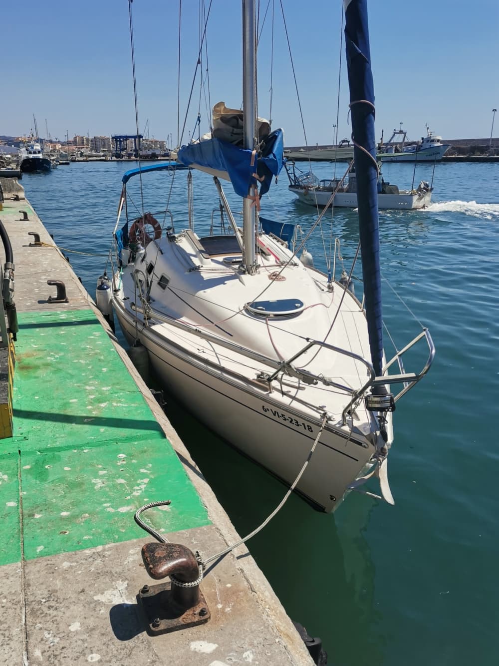 7 Stunden Segeln entlang der Küste von Caleta de Velez