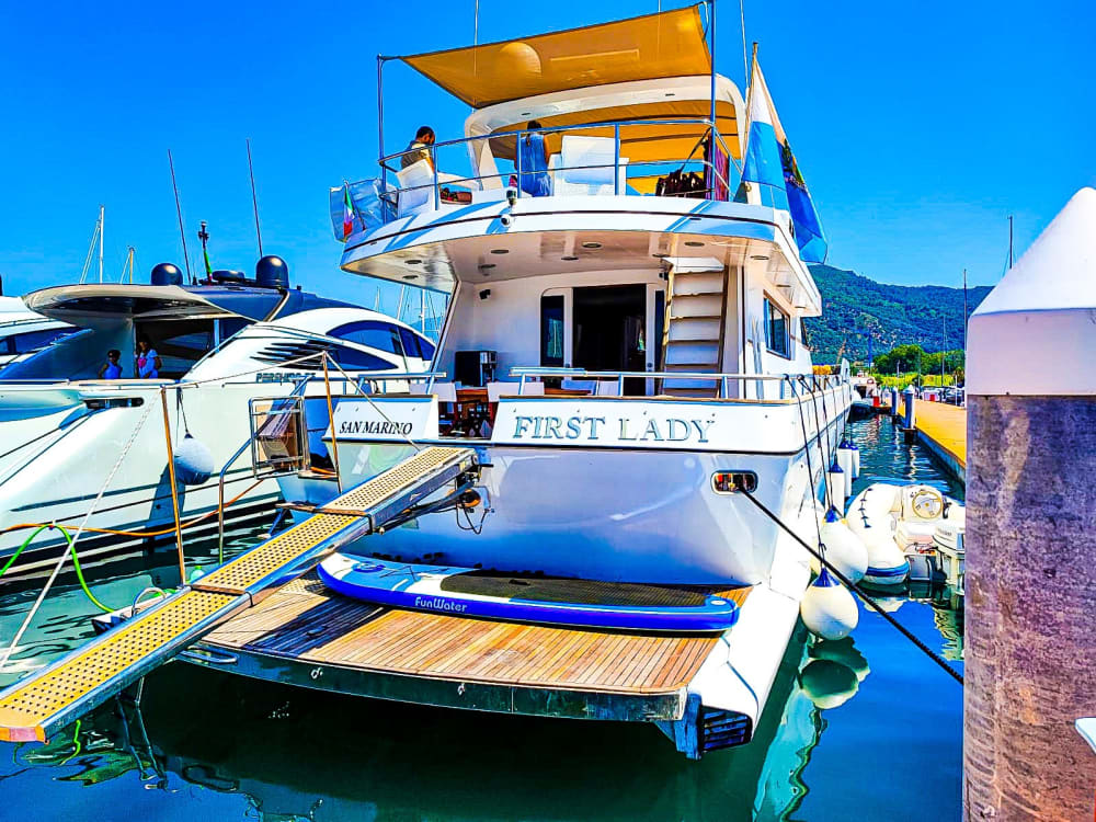 Signature Yacht-Erlebnis an der Amalfiküste