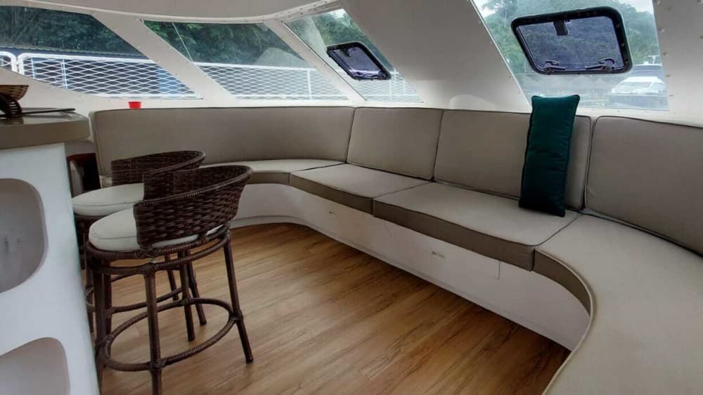 Passeio de catamarã de 9 horas até Ilha Grande – Lagoa Azul e praias escondidas