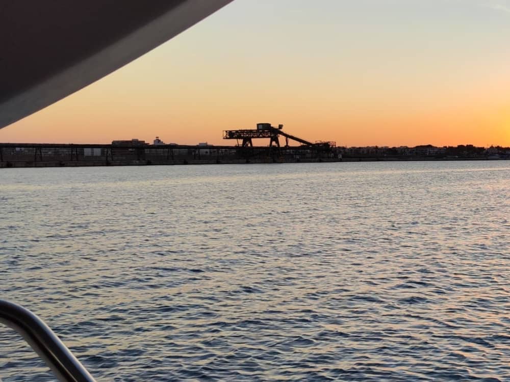 La tua barca a motore privata per una giornata nei dintorni di Torrevieja