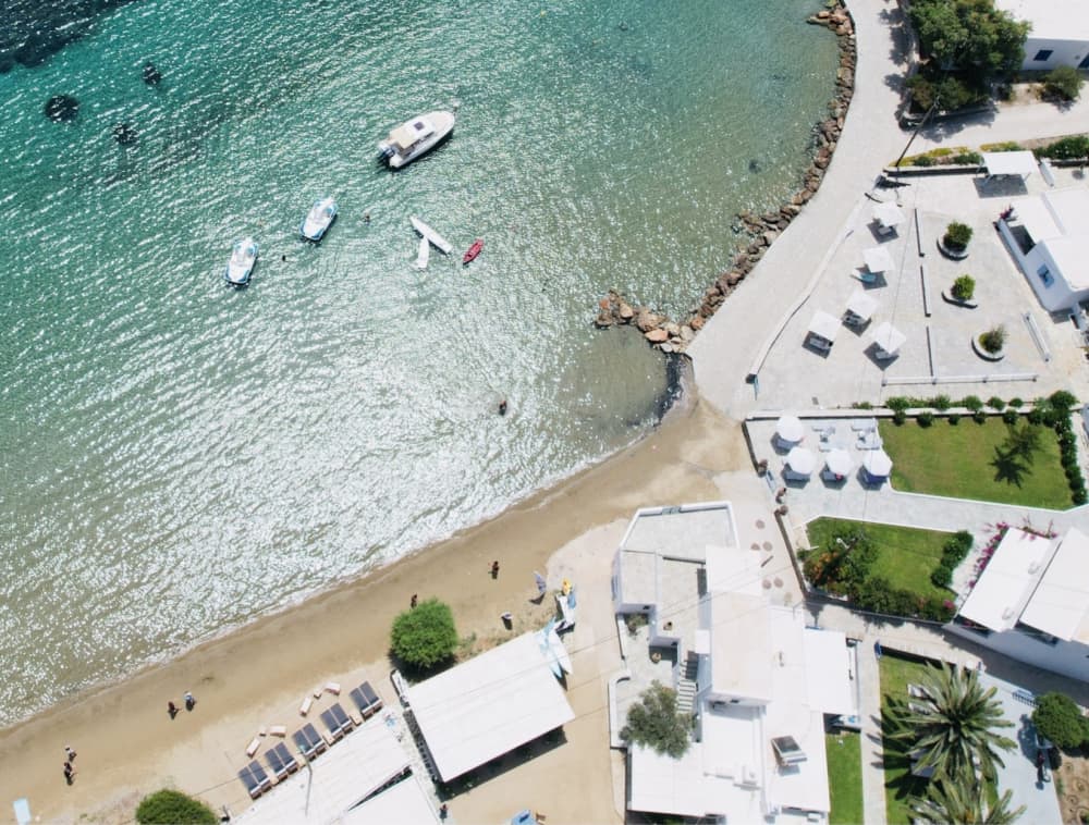 Din dag i Sifnos: Hyr en motorbåt för en heldags upptäcktsfärd