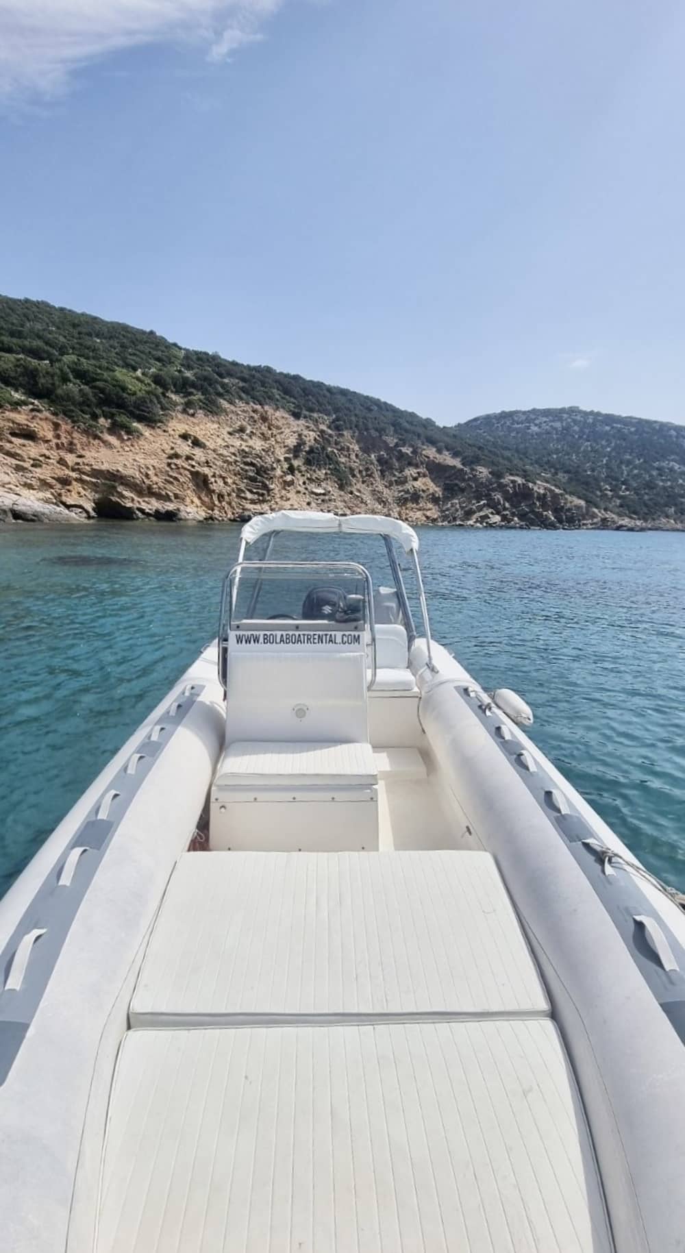 Din dag i Sifnos: Hyr en motorbåt för en heldags upptäcktsfärd