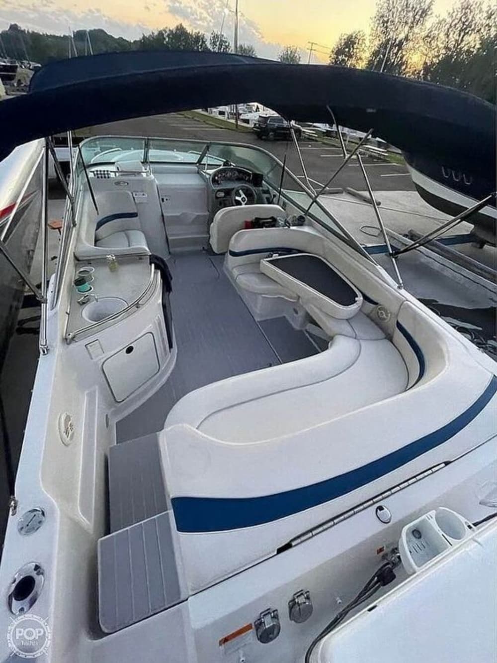 Explora el Golfo Juan en barco: Un día completo en el agua a bordo de una lancha motora.