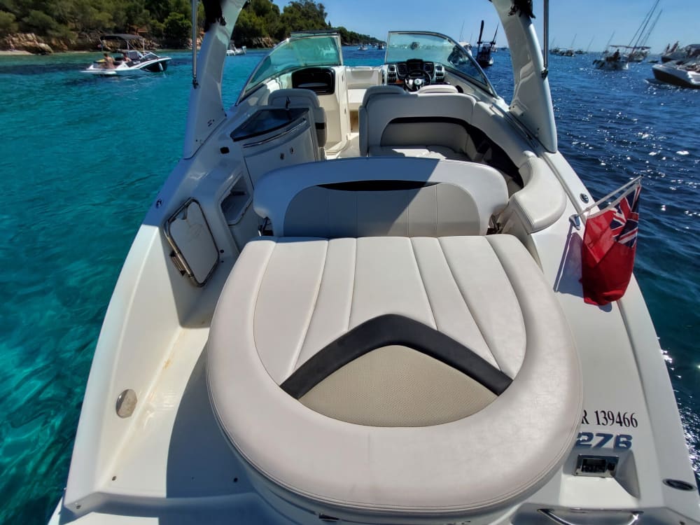 Aproveite o sol em um passeio de barco de 9 horas em Mandelieu-La Napoule.