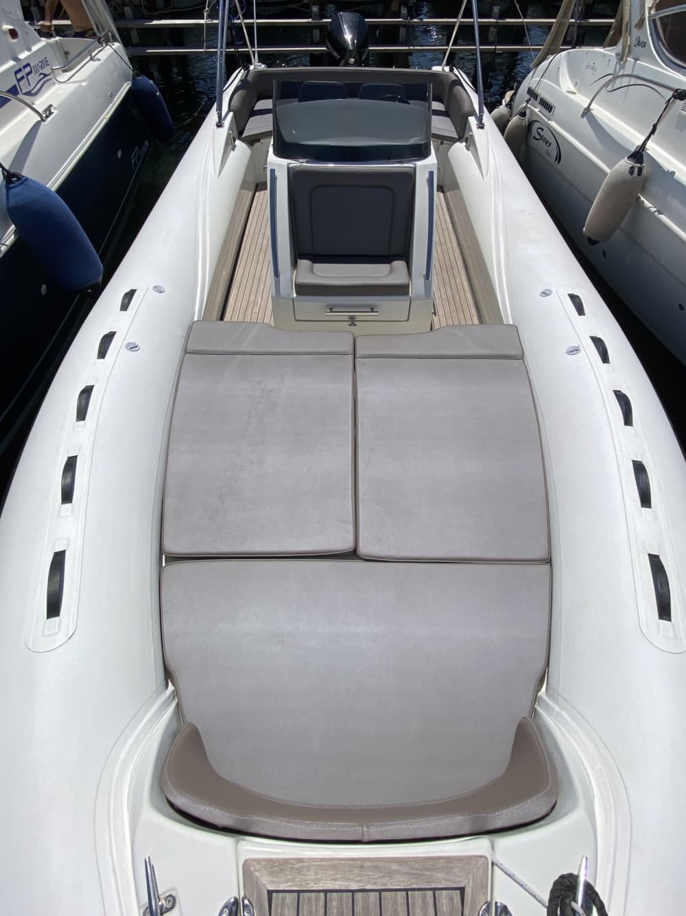 Discover Brucoli: A full day of sun on a motorboat