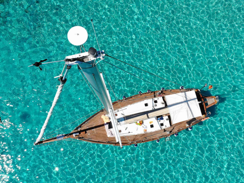 Goditi un'intera giornata di navigazione a vela a Lošinj, in Mali.