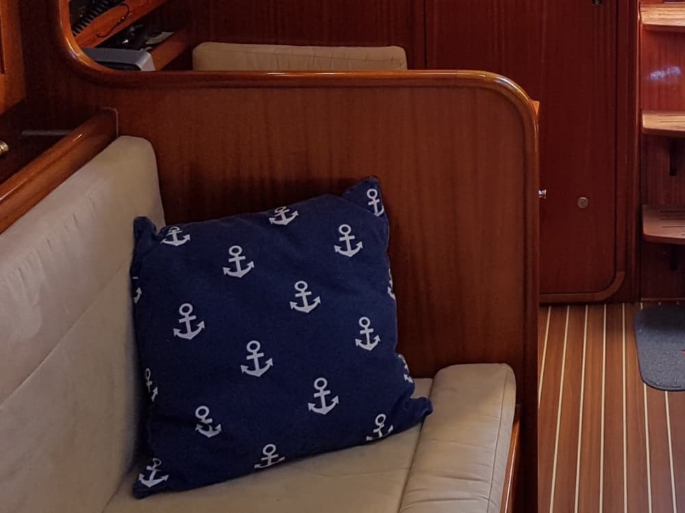 Goditi un'intera giornata di navigazione a vela a Lošinj, in Mali.