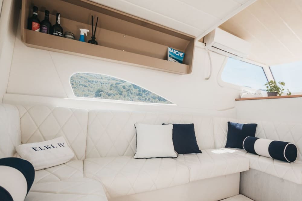 Escapada romántica a la Riviera: un día en un yate de lujo a Portofino