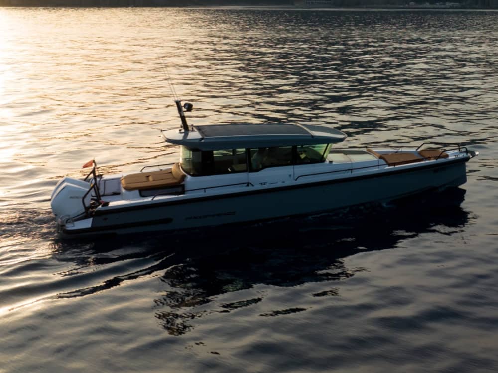 Geniet van een halve dag op een motorboot in Budva.