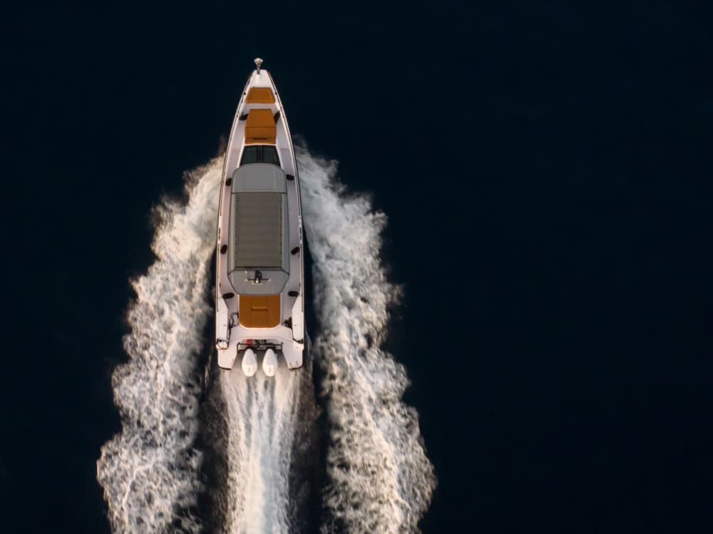 Geniet van een halve dag op een motorboot in Budva.