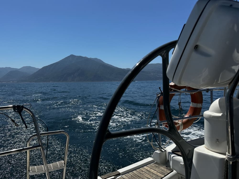 NERANO SAILING EXPERIENCE – BETWEEN SORRENTO AND THE MOST BEAUTIFUL BAY ON THE COAST