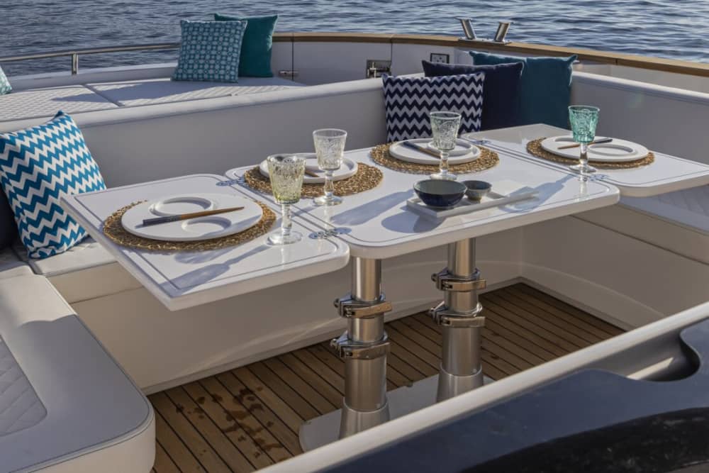 Luxe dagtocht op een jacht vanuit Sorrento naar Capri