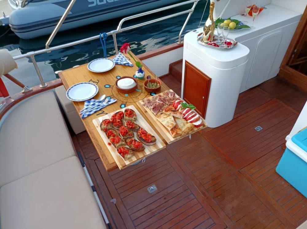 Tour Costiera Amalfitana
(Nerano-Positano+Amalfi-Nerano)