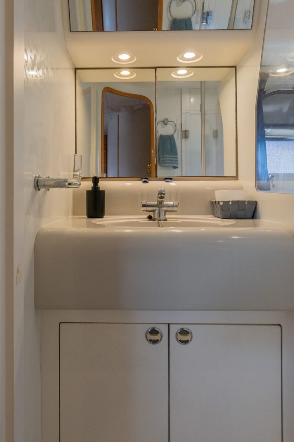 Half day cruise to Salamina island, Peristeria beach