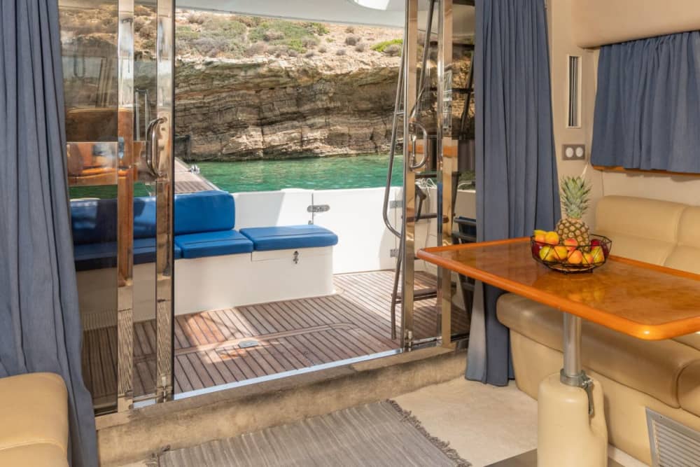 Half day cruise to Salamina island, Peristeria beach