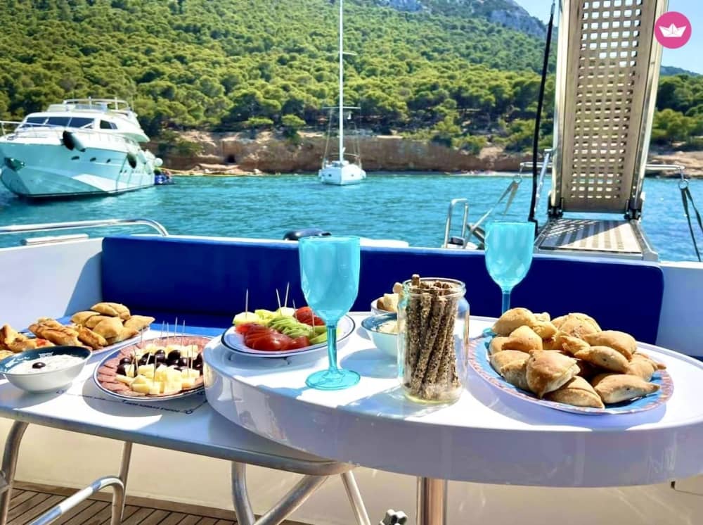 Half day cruise to Salamina island, Peristeria beach