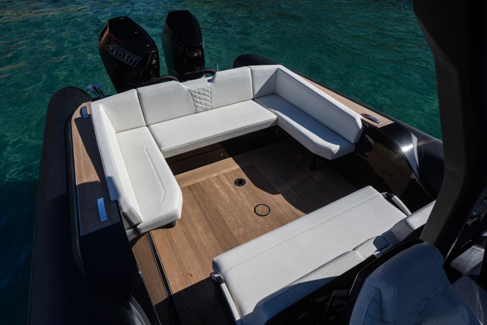 Sail with the Gods: One day to discover Athens on a motorboat