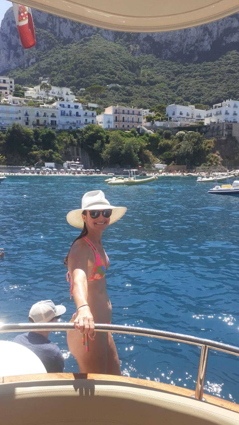 Din privata motorbåt för en dag i Capri