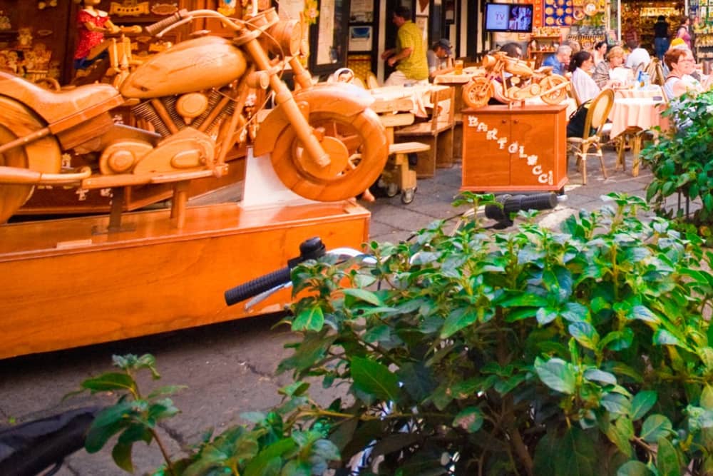 Discover Sorrento on a motorboat for 8h30