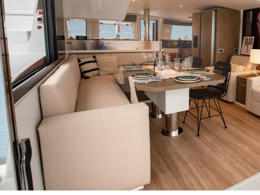 El catamarán que lo cambia todo. Ocho horas para comprobarlo.