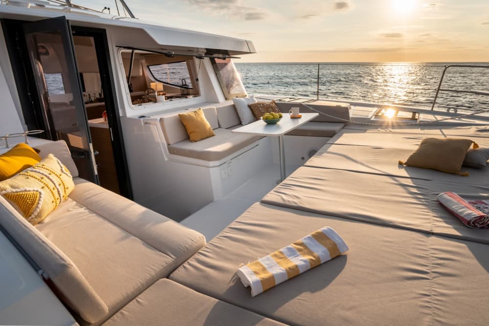 El catamarán que lo cambia todo. Ocho horas para comprobarlo.