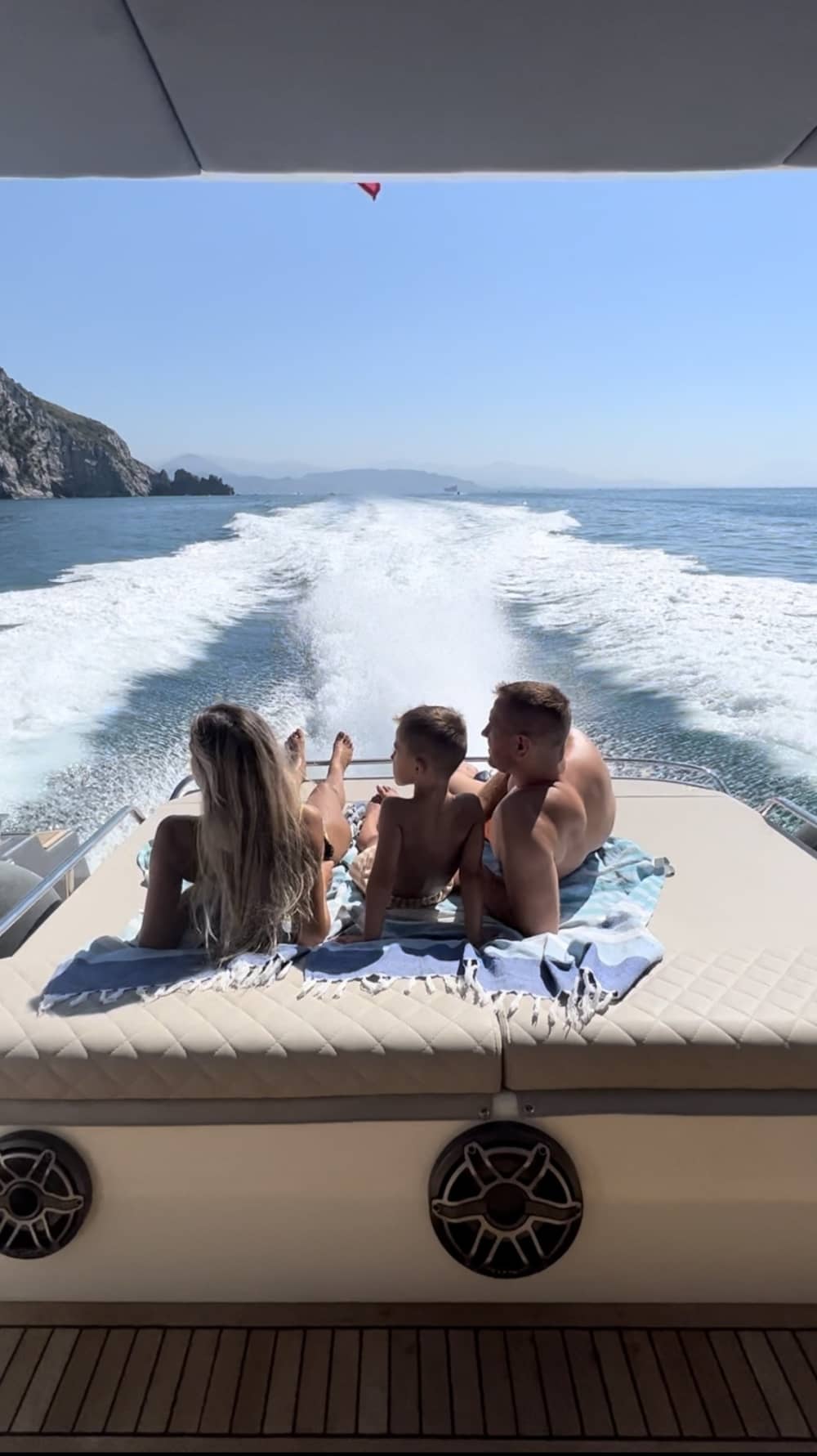 Capri Prestige Escape – Esperienza di lusso a bordo dello yacht Primatist G50