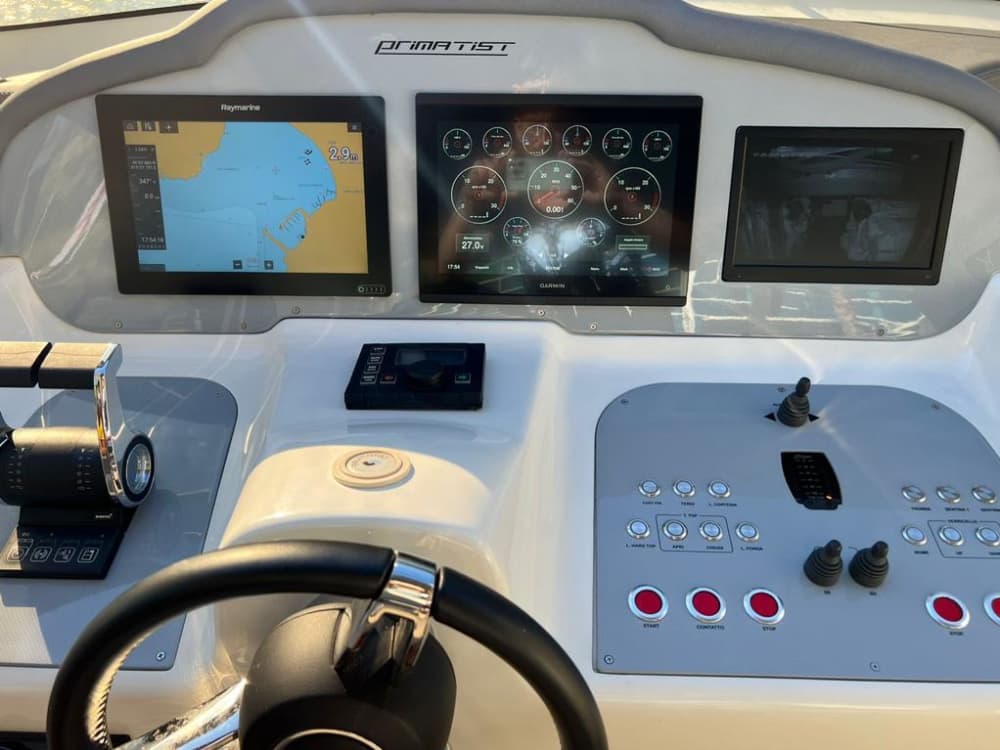Capri Prestige Escape – Esperienza di lusso a bordo dello yacht Primatist G50
