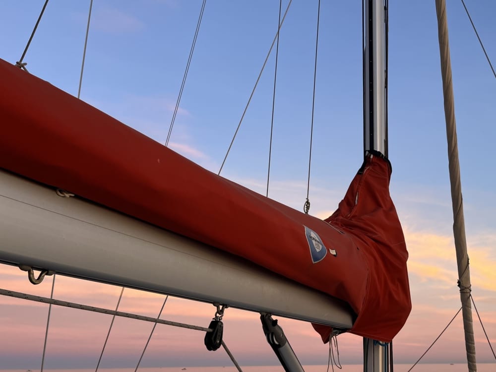 Однодневная парусная прогулка: маршрут вдоль побережья Коста-Брава из Л'Эскалы.