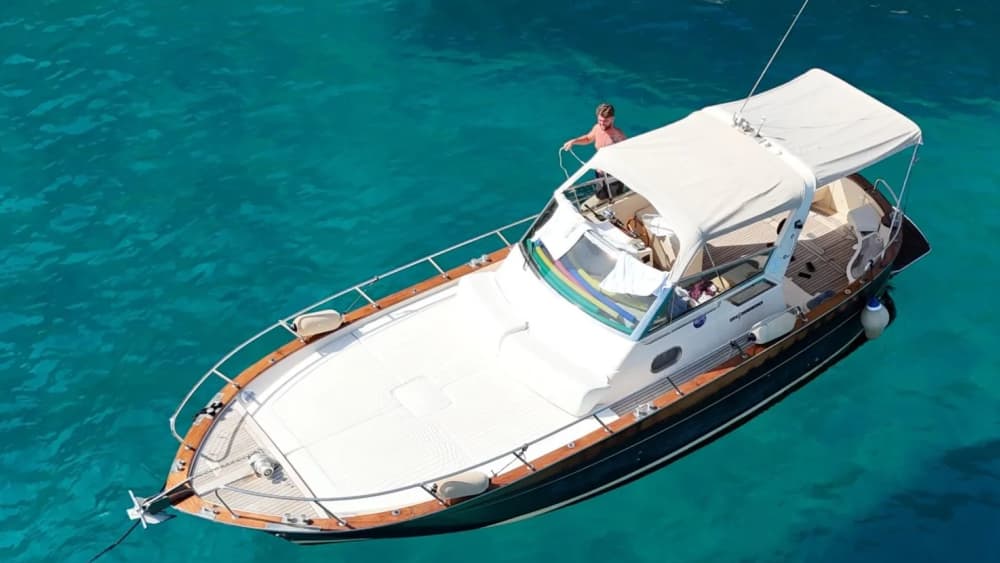 Capri: 3 timmars rundtur mellan havet och Faraglioni