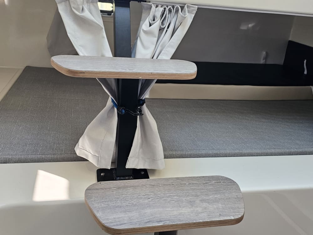 Goditi 8 ore e 30 minuti a bordo di un motoscafo a Saint-Cyprien.