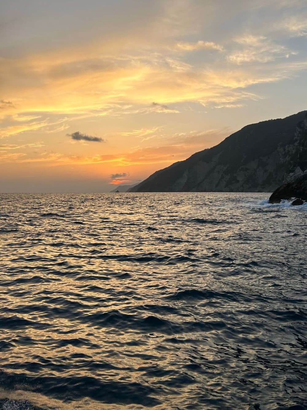 Serenidad al atardecer: un crucero de lujo de 3 horas