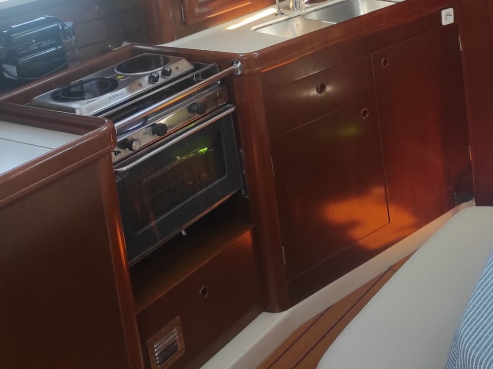 Pure sailing joy: Experience the magic of Cascais